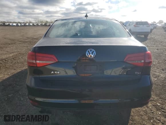 ✅ 2015 Volkswagen Jetta SE • VIN: 3VWD07AJ6FM278101 • Lot: 89705125. Wystawiony na Copart z przebiegiem 94 305 mil. Bezpłatny archiwum sprzedaży aukcyjnych z USA i szczegółowy raport historii pojazdu na DreamBid. Zdjęcie 6.