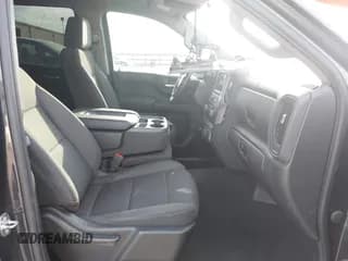 ✅ 2022 Chevrolet Silverado 1500 Custom Trail Boss • VIN: 3GCPDCEK0NG609686 • Lot: 42563829. Wystawiony na IAAI z przebiegiem 80 358 mil. Bezpłatny archiwum sprzedaży aukcyjnych z USA i szczegółowy raport historii pojazdu na DreamBid. Zdjęcie 5.