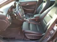 ✅ 2019 Mercedes-Benz CLA 250 • VIN: WDDSJ4GB3KN720442 • Lot: 89802005. Wystawiony na Copart z przebiegiem 148 539 mil. Bezpłatny archiwum sprzedaży aukcyjnych z USA i szczegółowy raport historii pojazdu na DreamBid. Zdjęcie 7.