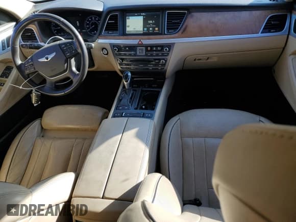 ✅ 2015 Hyundai Genesis 5.0L • VIN: KMHGN4JF7FU031186 • Lot: 73708944. Wystawiony na Copart z przebiegiem 142 682 mil. Bezpłatny archiwum sprzedaży aukcyjnych z USA i szczegółowy raport historii pojazdu na DreamBid. Zdjęcie 8.