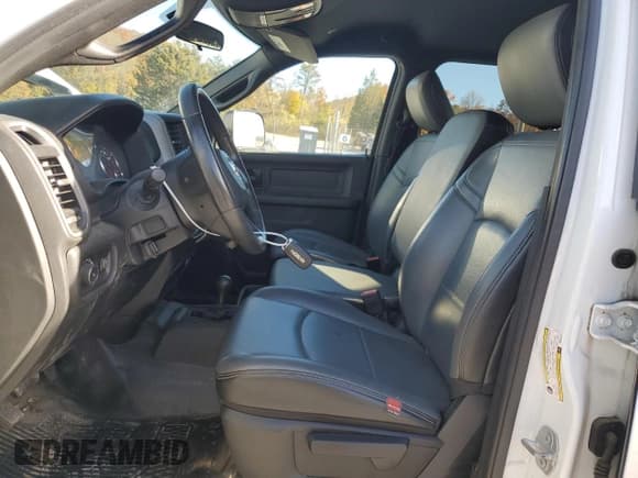 ✅ 2021 Ram 2500 Tradesman • VIN: 3C6UR5HJ6MG561247 • Lot: 90834525. Wystawiony na Copart z przebiegiem 36 180 mil. Bezpłatny archiwum sprzedaży aukcyjnych z USA i szczegółowy raport historii pojazdu na DreamBid. Zdjęcie 7.