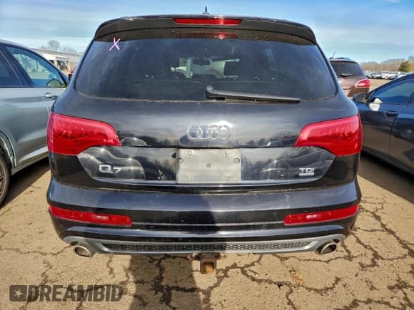 ✅ 2014 Audi Q7 Prestige • VIN: WA1WMAFE5ED012775 • Lot: 95211425. Listed on Copart with 231,967 mi. Free auction sales archive from the USA and detailed vehicle history report at DreamBid. Image 6.