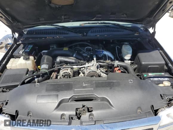 ✅ 2004 GMC Sierra 2500HD SLT • VIN: 1GTHK23264F256961 • Lot: 47844355. Wystawiony na Copart z przebiegiem Nie podano. Bezpłatny archiwum sprzedaży aukcyjnych z USA i szczegółowy raport historii pojazdu na DreamBid. Zdjęcie 11.