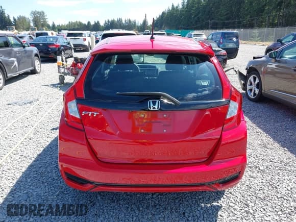 ✅ 2020 Honda Fit LX • VIN: 3HGGK5H49LM720929 • Lot: 42520900. Wystawiony na IAAI z przebiegiem 9 940 mil. Bezpłatny archiwum sprzedaży aukcyjnych z USA i szczegółowy raport historii pojazdu na DreamBid. Zdjęcie 16.