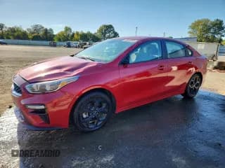 ✅ 2021 Kia Forte LXS • VIN: 3KPF24AD1ME343815 • Lot: 90927235. Wystawiony na Copart z przebiegiem 44 650 mil. Bezpłatny archiwum sprzedaży aukcyjnych z USA i szczegółowy raport historii pojazdu na DreamBid. Zdjęcie 1.