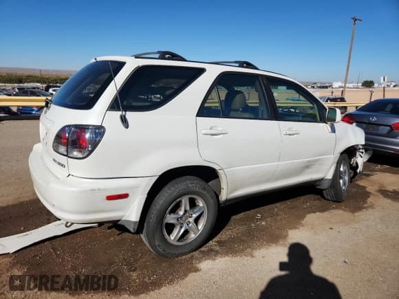 ✅ 2002 Lexus RX 300 • VIN: JTJHF10U320286923 • Lot: 91855565. Listed on Copart with 268,301 mi. Free auction sales archive from the USA and detailed vehicle history report at DreamBid. Image 3.
