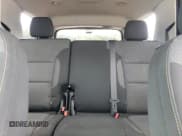 ✅ 2020 Chevrolet Traverse LS • VIN: 1GNERFKW6LJ228283 • Lot: 81711415. Wystawiony na Copart z przebiegiem 195 617 mil. Bezpłatny archiwum sprzedaży aukcyjnych z USA i szczegółowy raport historii pojazdu na DreamBid. Zdjęcie 10.