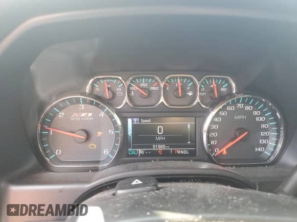 2017 Chevrolet Silverado 1500 LT с VIN 1GCVKREC7HZ333536, выставлен на аукционе Copart как лот 81864055 с пробегом 51 965 миль миль и Списание • Salvage title. История ставок и продаж доступна на DreamBid. Изображение 9.