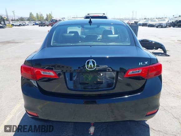 ✅ 2013 Acura ILX Premium • VIN: 19VDE1F59DE016182 • Lot: 42850539. Listed on IAAI with 101,293 mi. Free auction sales archive from the USA and detailed vehicle history report at DreamBid. Image 17.