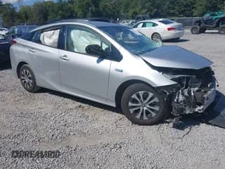 ✅ 2020 Toyota Prius XLE • VIN: JTDKARFP3L3156647 • Lot: 43205027. Wystawiony na IAAI z przebiegiem 52 714 mil. Bezpłatny archiwum sprzedaży aukcyjnych z USA i szczegółowy raport historii pojazdu na DreamBid. Zdjęcie 1.