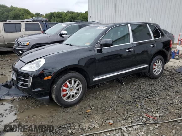 ✅ 2010 Porsche Cayenne • VIN: WP1AA2APXALA08372 • Lot: 70302854. Listed on Copart with 195,187 mi. Free auction sales archive from the USA and detailed vehicle history report at DreamBid. Image 1.