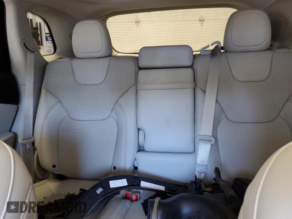 ✅ 2019 Jeep Cherokee Limited • VIN: 1C4PJMDX8KD228169 • Lot: 84559655. Wystawiony na Copart z przebiegiem 26 945 mil. Bezpłatny archiwum sprzedaży aukcyjnych z USA i szczegółowy raport historii pojazdu na DreamBid. Zdjęcie 10.