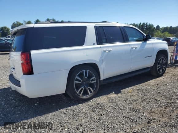 ✅ 2018 Chevrolet Suburban LT • VIN: 1GNSKHKC3JR282499 • Lot: 82163735. Wystawiony na Copart z przebiegiem 107 147 mil. Bezpłatny archiwum sprzedaży aukcyjnych z USA i szczegółowy raport historii pojazdu na DreamBid. Zdjęcie 3.