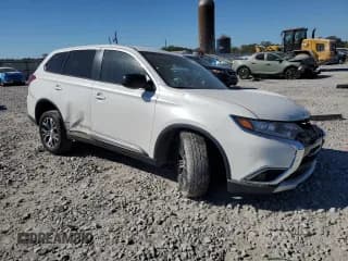 ✅ 2018 Mitsubishi Outlander ES • VIN: JA4AD2A33JZ034406 • Лот: 86531775. Опубликован ранее на Copart с пробегом 120 748 миль. Бесплатный доступ к архиву аукционных продаж из США и подробный отчёт об истории автомобиля на DreamBid. Изображение 4.