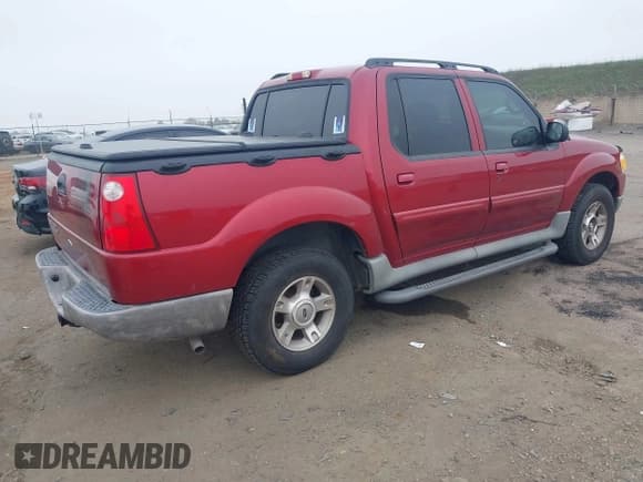 ✅ 2003 Ford Explorer Sport Trac XLS • VIN: 1FMZU67E13UB81604 • Lot: 43836840. Wystawiony na IAAI z przebiegiem 137 885 mil. Bezpłatny archiwum sprzedaży aukcyjnych z USA i szczegółowy raport historii pojazdu na DreamBid. Zdjęcie 4.