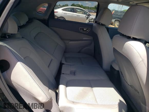 ✅ 2019 Hyundai Kona Limited • VIN: KM8K33AG8KU053789 • Лот: 48996774. Опубликован ранее на Copart с пробегом 7 501 миль. Бесплатный доступ к архиву аукционных продаж из США и подробный отчёт об истории автомобиля на DreamBid. Изображение 10.