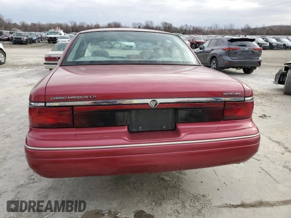 ✅ 1995 Mercury Grand Marquis LS • VIN: 2MELM75W8SX636658 • Лот: 47776445. Опубликован ранее на Copart с пробегом 123 737 миль. Бесплатный доступ к архиву аукционных продаж из США и подробный отчёт об истории автомобиля на DreamBid. Изображение 6.
