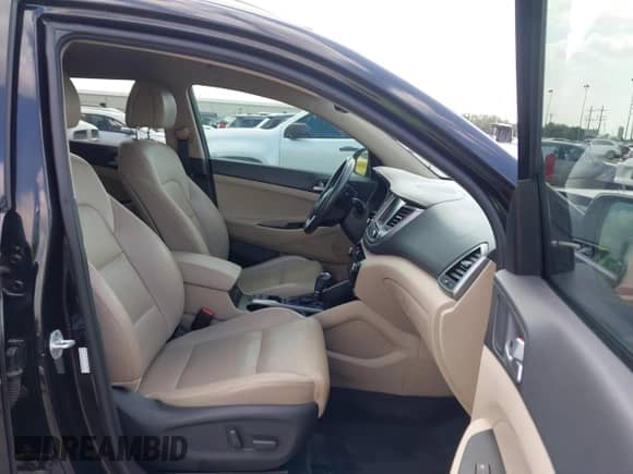 2018 Hyundai Tucson SEL z VIN KM8J33A42JU655670, wystawiony jako IAAI lot #42337024 z przebiegiem 56 730 mil mil oraz . Historia ofert i sprzedaży dostępna na DreamBid. Obrazek 5.