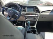 ✅ 2018 Hyundai Sonata Limited • VIN: 5NPE34AF7JH627175 • Lot: 47993853. Listed on Copart with 79,296 mi. Free auction sales archive from the USA and detailed vehicle history report at DreamBid. Image 8.