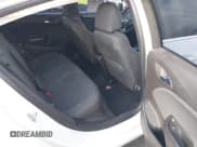 ✅ 2017 Chevrolet Cruze LT • VIN: 1G1BE5SM8H7281628 • Lot: 43505703. Listed on IAAI with 90,462 mi. Free auction sales archive from the USA and detailed vehicle history report at DreamBid. Image 8.