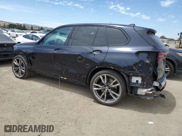 ✅ 2020 BMW X5 M50i • VIN: 5UXJU4C00LLE45435 • Лот: 63341715. Опубликован ранее на Copart с пробегом 51 075 миль. Бесплатный доступ к архиву аукционных продаж из США и подробный отчёт об истории автомобиля на DreamBid. Изображение 2.
