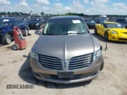 ✅ 2019 Lincoln MKT Reserve • VIN: 2LMHJ5AT1KBL00122 • Лот: 42222392. Опубликован ранее на IAAI с пробегом 56 852 миль. Бесплатный доступ к архиву аукционных продаж из США и подробный отчёт об истории автомобиля на DreamBid. Изображение 12.