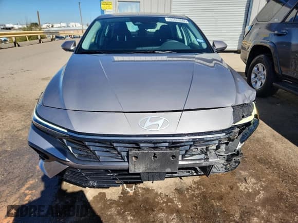 ✅ 2025 Hyundai Elantra SEL Convenience • VIN: KMHLS4DG9SU913434 • Lot: 89688055. Listed on Copart with 15,728 mi. Free auction sales archive from the USA and detailed vehicle history report at DreamBid. Image 5.