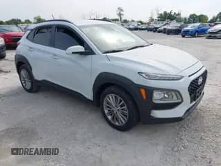 2021 Hyundai Kona SEL z VIN KM8K2CAA3MU691840, wystawiony jako IAAI lot #42982946 z przebiegiem 42 445 mil mil oraz . Historia ofert i sprzedaży dostępna na DreamBid. Obrazek 1.