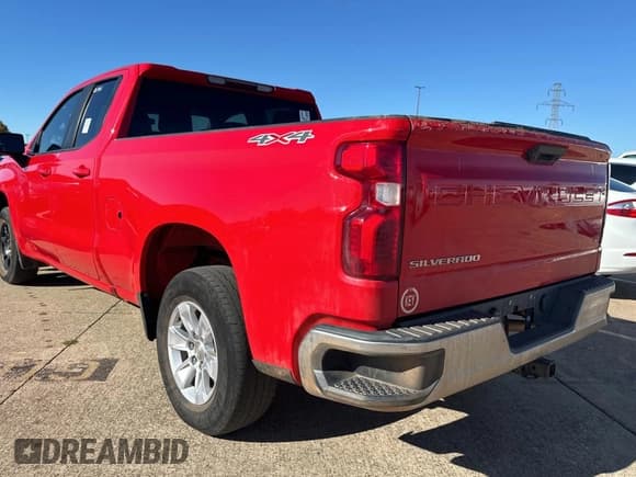 ✅ 2020 Chevrolet Silverado 1500 LT • VIN: 1GCRYDED3LZ231364 • Lot: 82142324. Wystawiony na Copart z przebiegiem 86 219 mil. Bezpłatny archiwum sprzedaży aukcyjnych z USA i szczegółowy raport historii pojazdu na DreamBid. Zdjęcie 3.