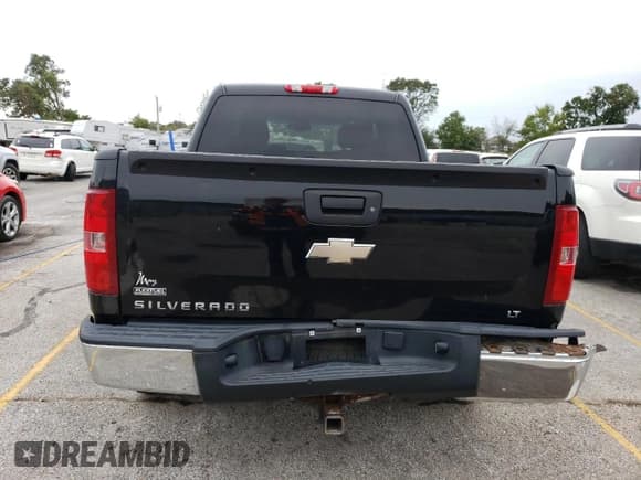 ✅ 2008 Chevrolet Silverado 1500 1LT • VIN: 3GCEK133X8G313852 • Lot: 72453334. Listed on Copart with 326,211 mi. Free auction sales archive from the USA and detailed vehicle history report at DreamBid. Image 6.
