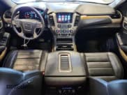 ✅ 2017 GMC Yukon Denali • VIN: 1GKS2CKJ2HR371411 • Lot: 91143895. Wystawiony na Copart z przebiegiem 146 227 mil. Bezpłatny archiwum sprzedaży aukcyjnych z USA i szczegółowy raport historii pojazdu na DreamBid. Zdjęcie 8.