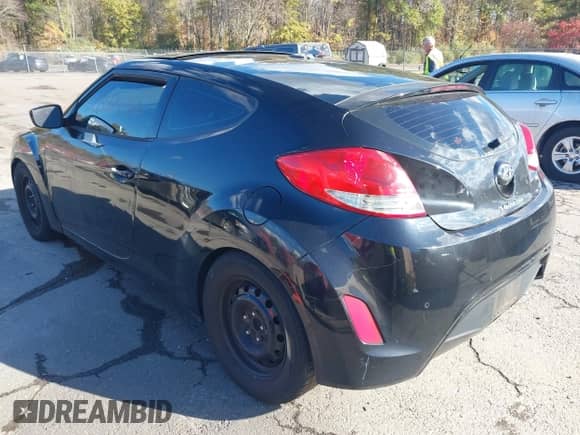 2013 Hyundai Veloster w/Black Int с VIN KMHTC6AD5DU159101, выставлен на аукционе IAAI как лот 43524350 с пробегом 178 189 миль миль и . История ставок и продаж доступна на DreamBid. Изображение 3.