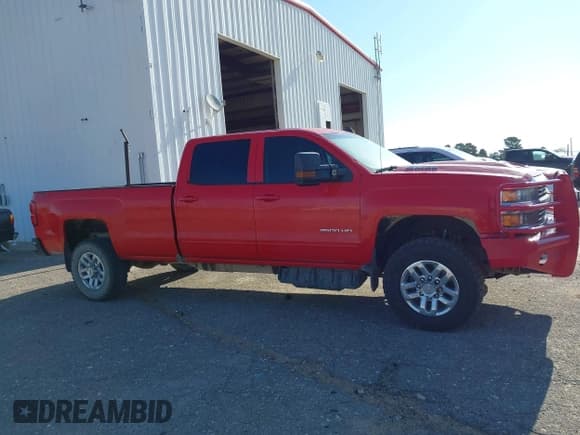 ✅ 2018 Chevrolet Silverado 2500HD LT • VIN: 1GC1KVEY3JF184567 • Лот: 42186841. Опубликован ранее на IAAI с пробегом 219 623 миль. Бесплатный доступ к архиву аукционных продаж из США и подробный отчёт об истории автомобиля на DreamBid. Изображение 13.