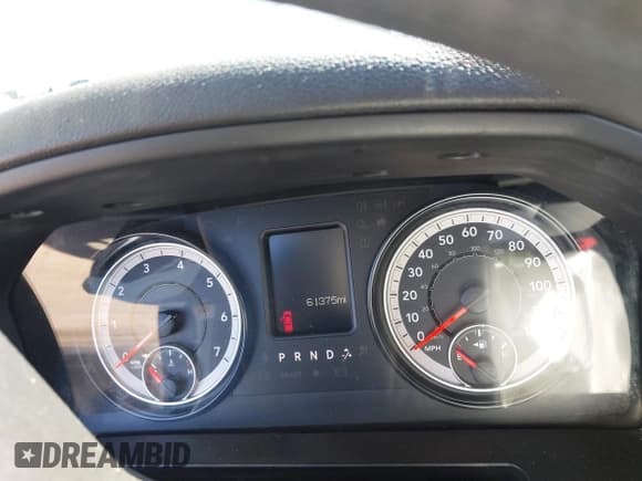 ✅ 2022 Ram 1500 SLT • VIN: 1C6RR6LG7NS203494 • Lot: 41777251. Wystawiony na IAAI z przebiegiem 61 375 mil. Bezpłatny archiwum sprzedaży aukcyjnych z USA i szczegółowy raport historii pojazdu na DreamBid. Zdjęcie 7.