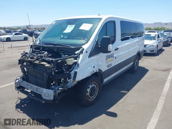 ✅ 2020 Ford Transit Passenger XL • VIN: 1FMZK1Y89LKB17761 • Lot: 39455768. Wystawiony na IAAI z przebiegiem 73 654 mil. Bezpłatny archiwum sprzedaży aukcyjnych z USA i szczegółowy raport historii pojazdu na DreamBid. Zdjęcie 18.
