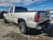 ✅ 2005 Chevrolet Silverado 2500HD LS • VIN: 1GCHK23235F829056 • Lot: 91419425. Wystawiony na Copart z przebiegiem 142 763 mil. Bezpłatny archiwum sprzedaży aukcyjnych z USA i szczegółowy raport historii pojazdu na DreamBid. Zdjęcie 2.