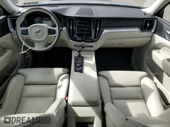 ✅ 2019 Volvo XC60 Momentum • VIN: LYV102DK1KB229854 • Lot: 86800265. Listed on Copart with 75,911 mi. Free auction sales archive from the USA and detailed vehicle history report at DreamBid. Image 8.