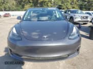 ✅ 2022 Tesla Model 3 Long Range • VIN: 5YJ3E1EB0NF105872 • Lot: 84214625. Wystawiony na Copart z przebiegiem 26 174 mil. Bezpłatny archiwum sprzedaży aukcyjnych z USA i szczegółowy raport historii pojazdu na DreamBid. Zdjęcie 5.