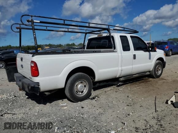 ✅ 2014 Ford F-250 XL • VIN: 1FT7X2A67EEB52246 • Lot: 83769225. Listed on Copart with 239,350 mi. Free auction sales archive from the USA and detailed vehicle history report at DreamBid. Image 3.