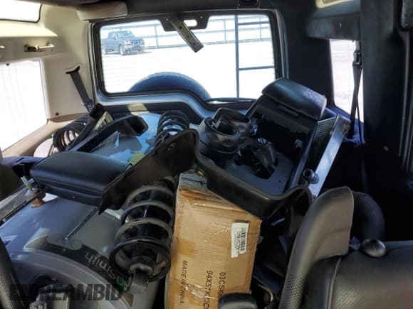 ✅ 2004 Land Rover Discovery SE • VIN: SALTY194X4A859428 • Лот: 68174574. Опубликован ранее на Copart с пробегом Не указан. Бесплатный доступ к архиву аукционных продаж из США и подробный отчёт об истории автомобиля на DreamBid. Изображение 10.