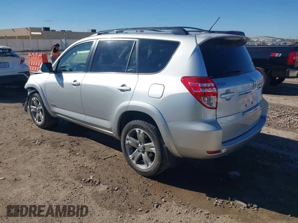 ✅ 2011 Toyota RAV4 Sport • VIN: JTMRF4DV9B5042465 • Lot: 43637597. Listed on IAAI with Not provided. Free auction sales archive from the USA and detailed vehicle history report at DreamBid. Image 3.
