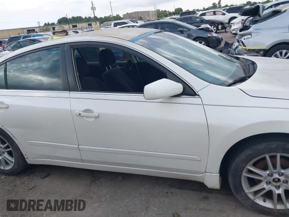 ✅ 2008 Nissan Altima SL • VIN: 1N4AL21E58N519406 • Lot: 43303961. Listed on IAAI with 172,274 mi. Free auction sales archive from the USA and detailed vehicle history report at DreamBid. Image 13.