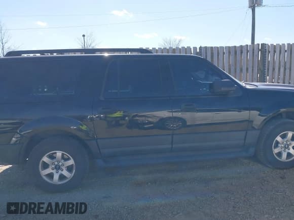 ✅ 2017 Ford Expedition Max XL • VIN: 1FMJK1GT5HEA27029 • Lot: 41908026. Listed on IAAI with 124,203 mi. Free auction sales archive from the USA and detailed vehicle history report at DreamBid. Image 13.
