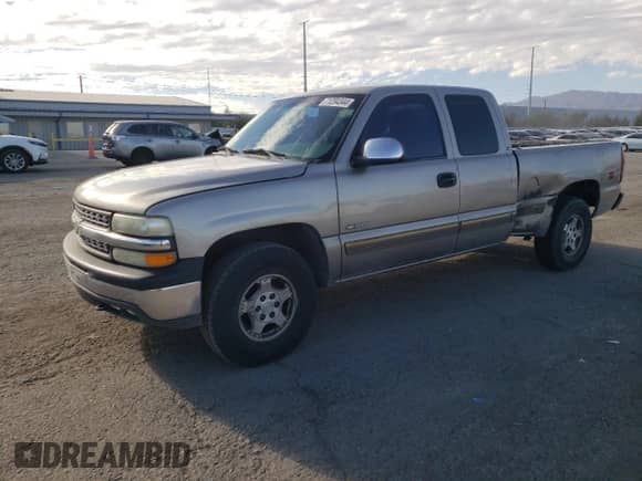 ✅ 2001 Chevrolet Silverado 1500 LS • VIN: 2GCEK19T211333793 • Lot: 71294344. Wystawiony na Copart z przebiegiem Nie podano mil. Skorzystaj z bezpłatnego archiwum sprzedaży aukcyjnych z USA i zobacz szczegółowy raport historii pojazdu na DreamBid. Zdjęcie 1.