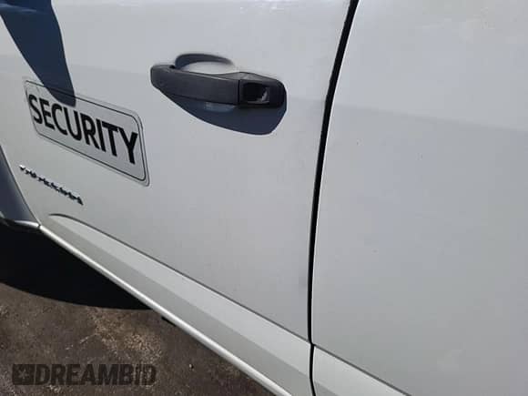 2022 Chevrolet Colorado 4WD Work Truck z VIN 1GCHTBEA7N1308582, wystawiony jako IAAI lot #43600269 z przebiegiem 79 030 mil mil oraz . Historia ofert i sprzedaży dostępna na DreamBid. Obrazek 17.