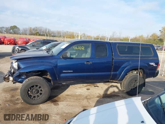 ✅ 2005 Toyota Tacoma • VIN: 5TEUU42N75Z014040 • Lot: 43546818. Listed on IAAI with 212,573 mi. Free auction sales archive from the USA and detailed vehicle history report at DreamBid. Image 14.