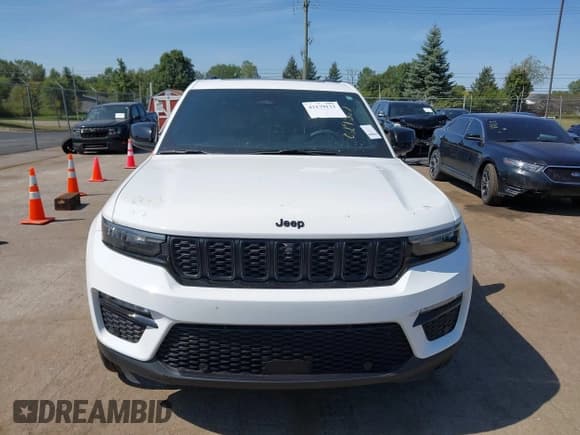 ✅ 2023 Jeep Grand Cherokee Limited • VIN: 1C4RJHBG2PC629362 • Lot: 43179133. Wystawiony na IAAI z przebiegiem 18 427 mil. Bezpłatny archiwum sprzedaży aukcyjnych z USA i szczegółowy raport historii pojazdu na DreamBid. Zdjęcie 12.