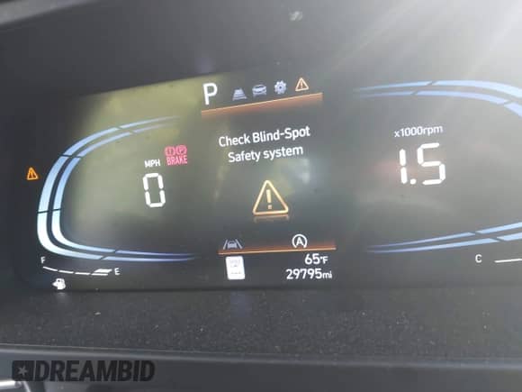 2024 Hyundai Elantra SE с VIN KMHLL4DG5RU711102, выставлен на аукционе IAAI как лот 43047852 с пробегом 29 795 миль миль и . История ставок и продаж доступна на DreamBid. Изображение 7.