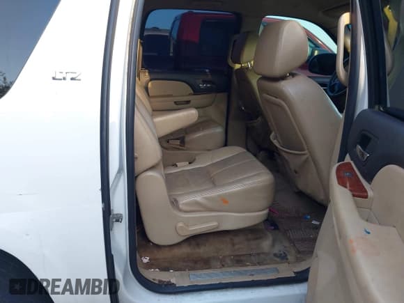 ✅ 2008 Chevrolet Suburban 1LT • VIN: 3GNFC16JX8G161980 • Lot: 43688855. Wystawiony na IAAI z przebiegiem Nie podano. Bezpłatny archiwum sprzedaży aukcyjnych z USA i szczegółowy raport historii pojazdu na DreamBid. Zdjęcie 8.