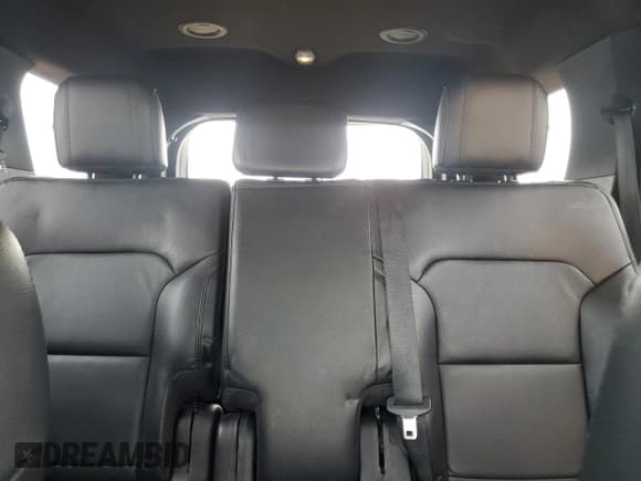 ✅ 2017 Ford Explorer XLT • VIN: 1FM5K7D81HGE37092 • Lot: 55135615. Listed on Copart with 63,124 mi. Free auction sales archive from the USA and detailed vehicle history report at DreamBid. Image 10.